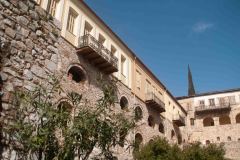 Monestary-on-way-to-Delphi-25-_3027160