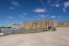 Palace-of-Versailles-20-B8247372
