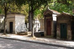 Pere-Lachaise-Cemetery-1-B8237213