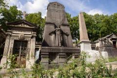 Pere-Lachaise-Cemetery-4-B8237219