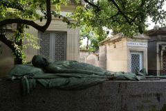 Pere-Lachaise-Cemetery-7-B8237224